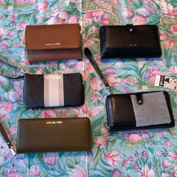 Handbags - Five Ladies designer wristlets